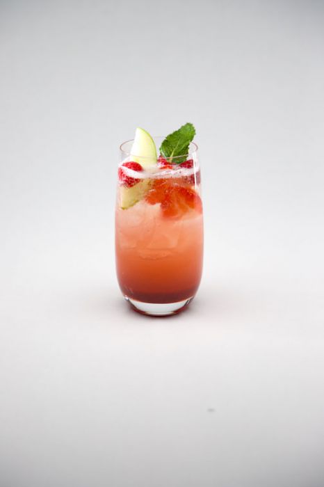 SPARKLING SUMMER SANGRIA